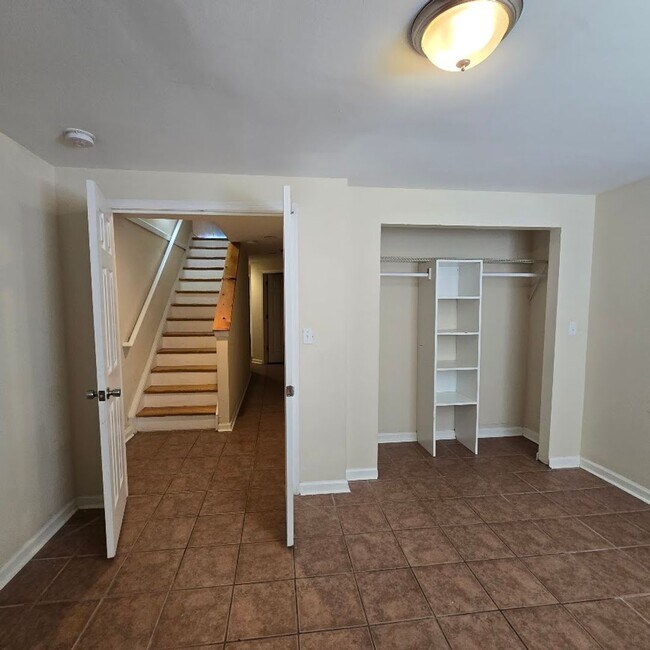 Building Photo - Make this your home today! Come rent with ...