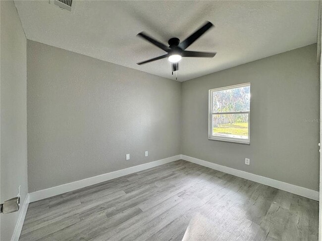 Building Photo - 2346 Section Dr