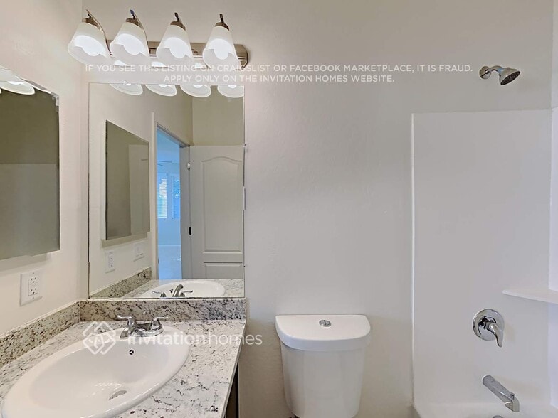 Building Photo - 6370 S Forest Ave