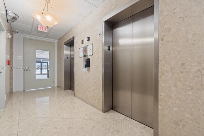 Building Photo - 2100 Sans Souci Blvd