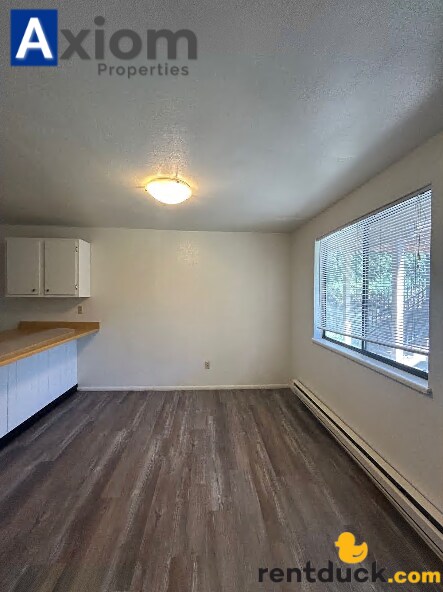 Building Photo - 2147 Marigold St
