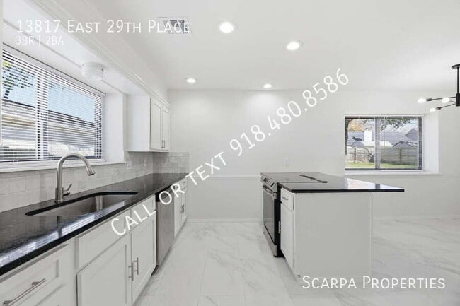 Building Photo - 13817 E 29th Pl