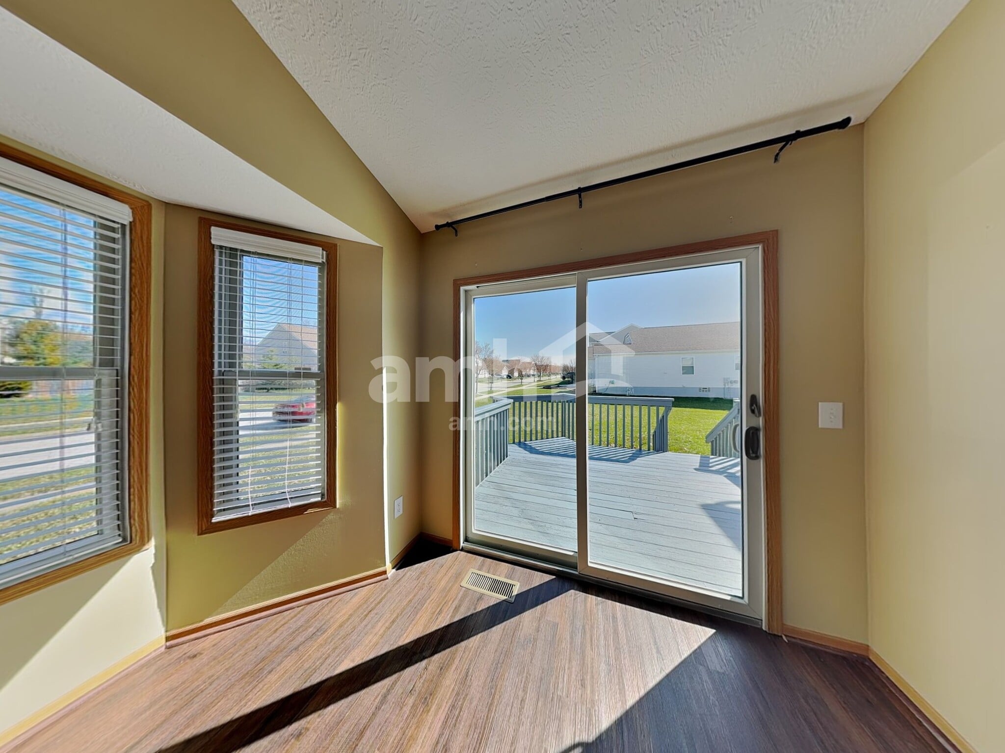 Building Photo - 818 Bent Oak Dr