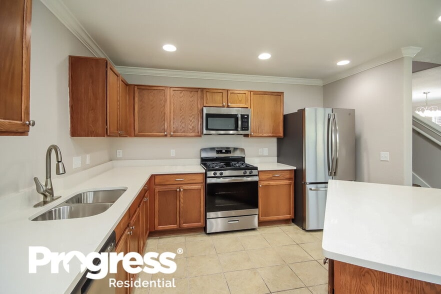 Building Photo - 2018 Greensford Ct