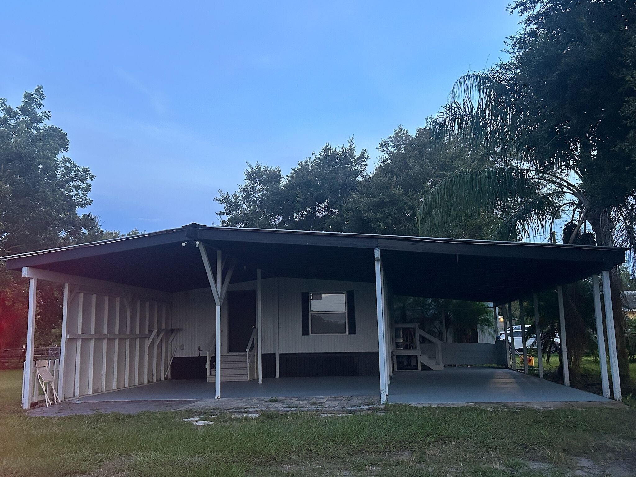 Building Photo - 3844 Hixon Ave