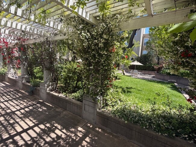 Building Photo - Serene & Pristine: 3 Bedroom, 3 Bath Bi-Level Condominium available in Central San Jose Location