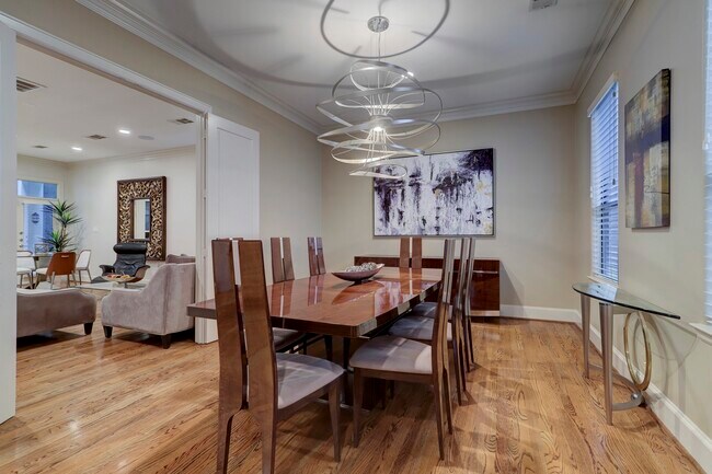 Building Photo - 5313 Fayette St
