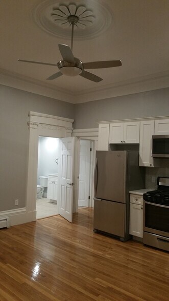 Building Photo - 66 Hampshire St