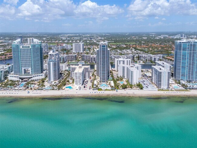 Building Photo - 3101 S Ocean Dr