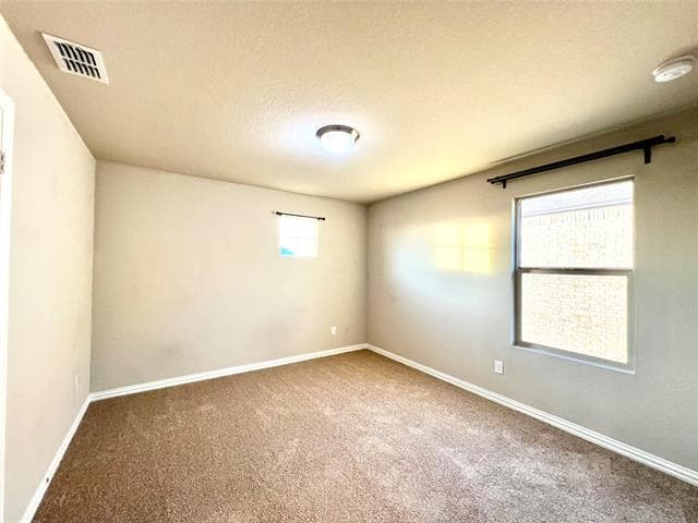 Building Photo - 633 Hidden Cove Dr