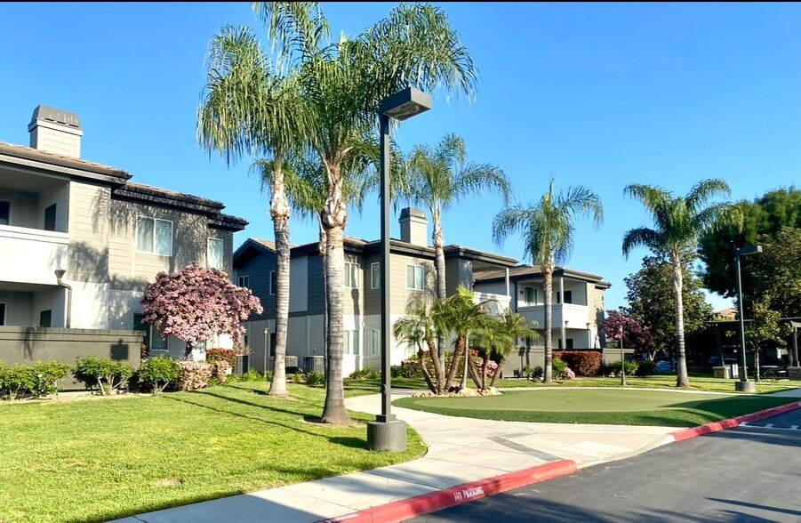 Building Photo - Somerset Apartments