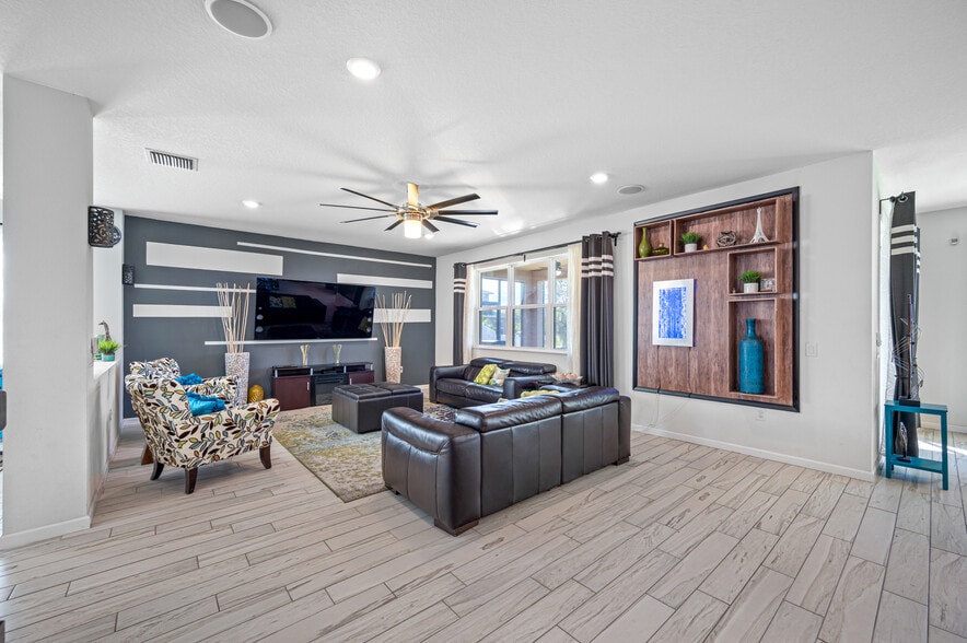 Building Photo - 12171 Moss Lake Loop