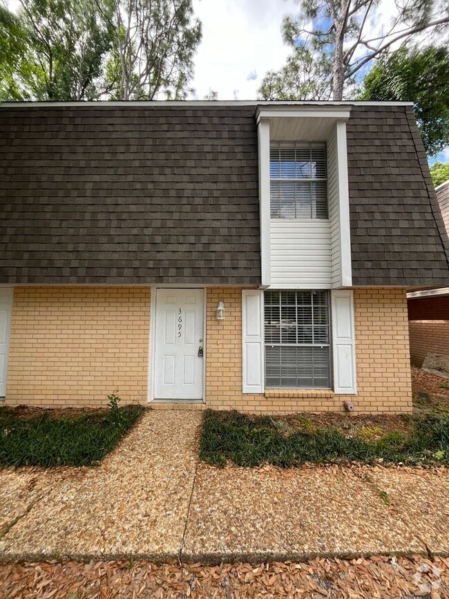 Building Photo - Townhome Located in NE Pensacola