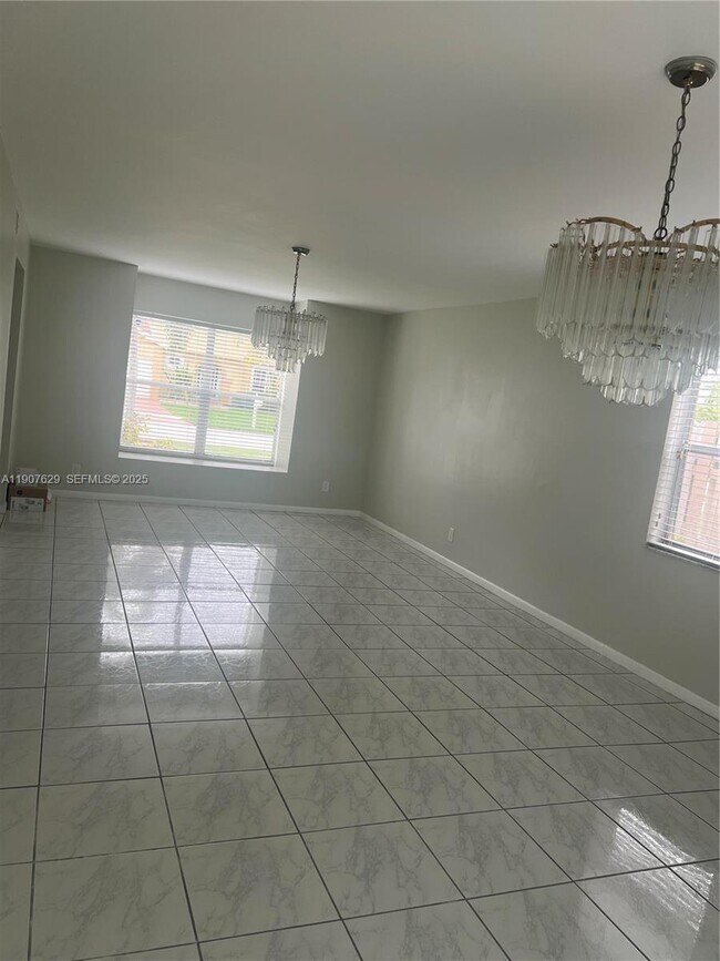 Building Photo - 2661 Huron Way