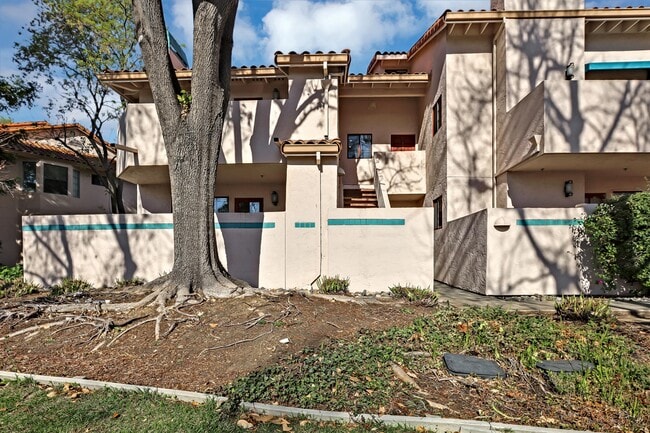 Building Photo - 10252 Danube Dr