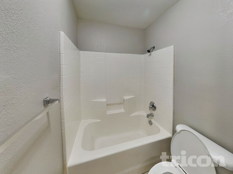 Building Photo - 711 Lentisco Dr