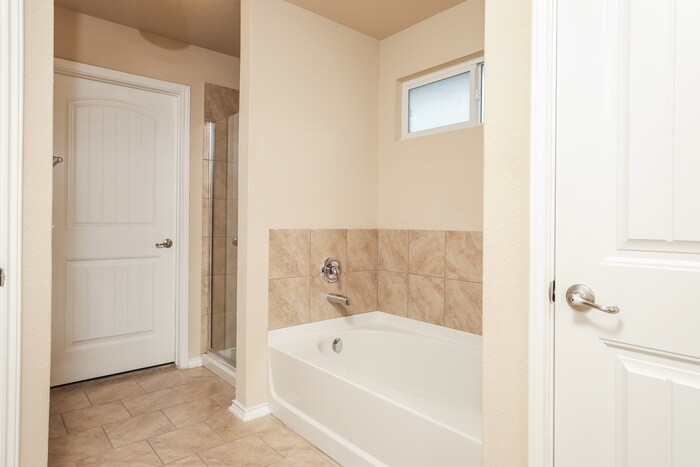 Building Photo - 11414 Tiger Woods