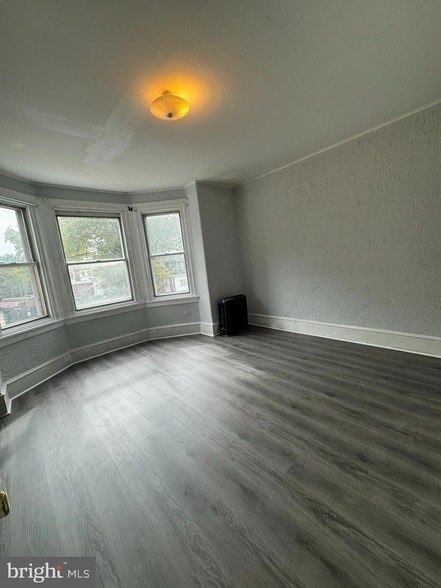 Building Photo - 4660 Castor Ave