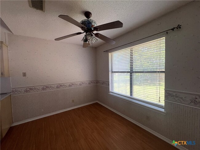 Building Photo - 4708 Bluestem Ln