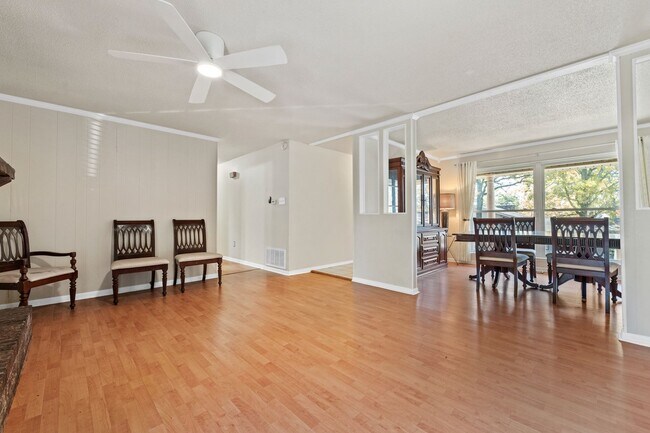 Building Photo - 79 Shoshoni Dr