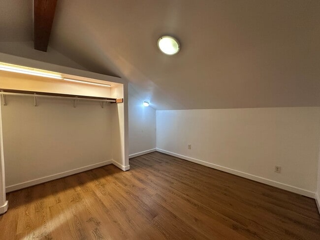 Building Photo - 4238 2nd Ave