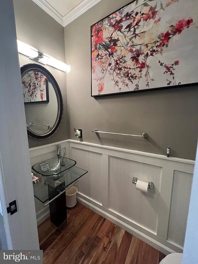 Building Photo - Fully Furnished Rental In Bayberry!