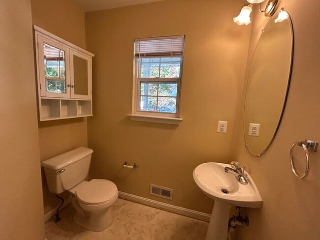 Building Photo - Beautiful 4BR Home at the Heart of Convenience and Comfort / Pet-Friendly/ Coming Soon!