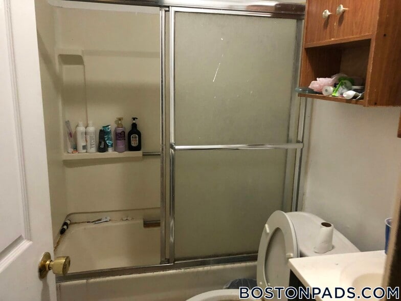 Building Photo - 10 Parker Hill Ave