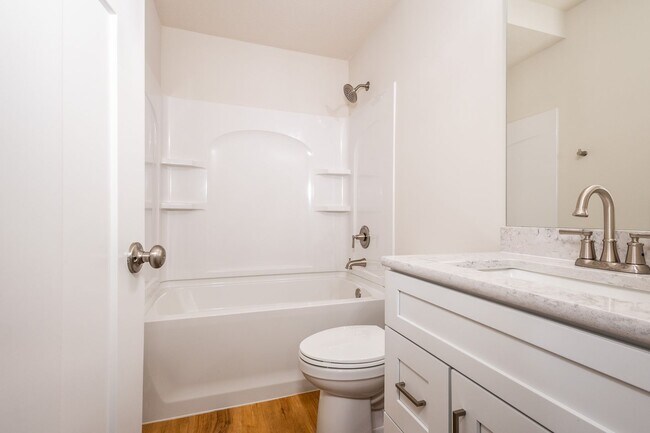 Building Photo - Top Of The Line Newly Built Duplex!