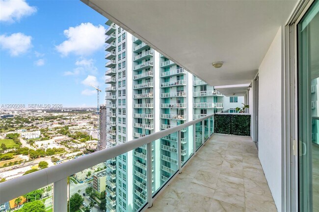 Building Photo - 1800 N Bayshore Dr