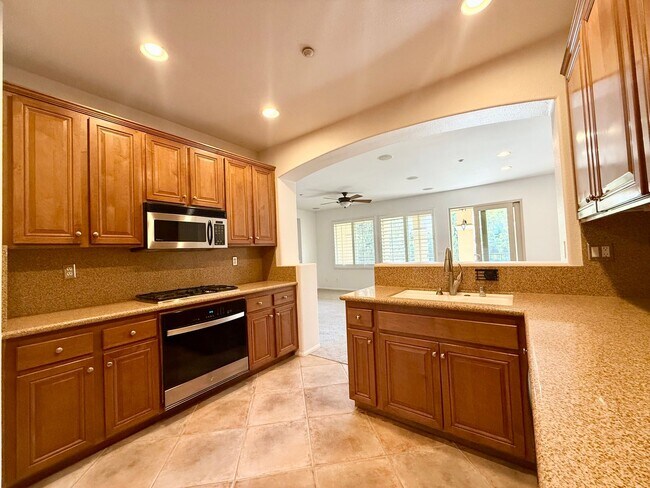 Building Photo - 2810 Piantino Cir