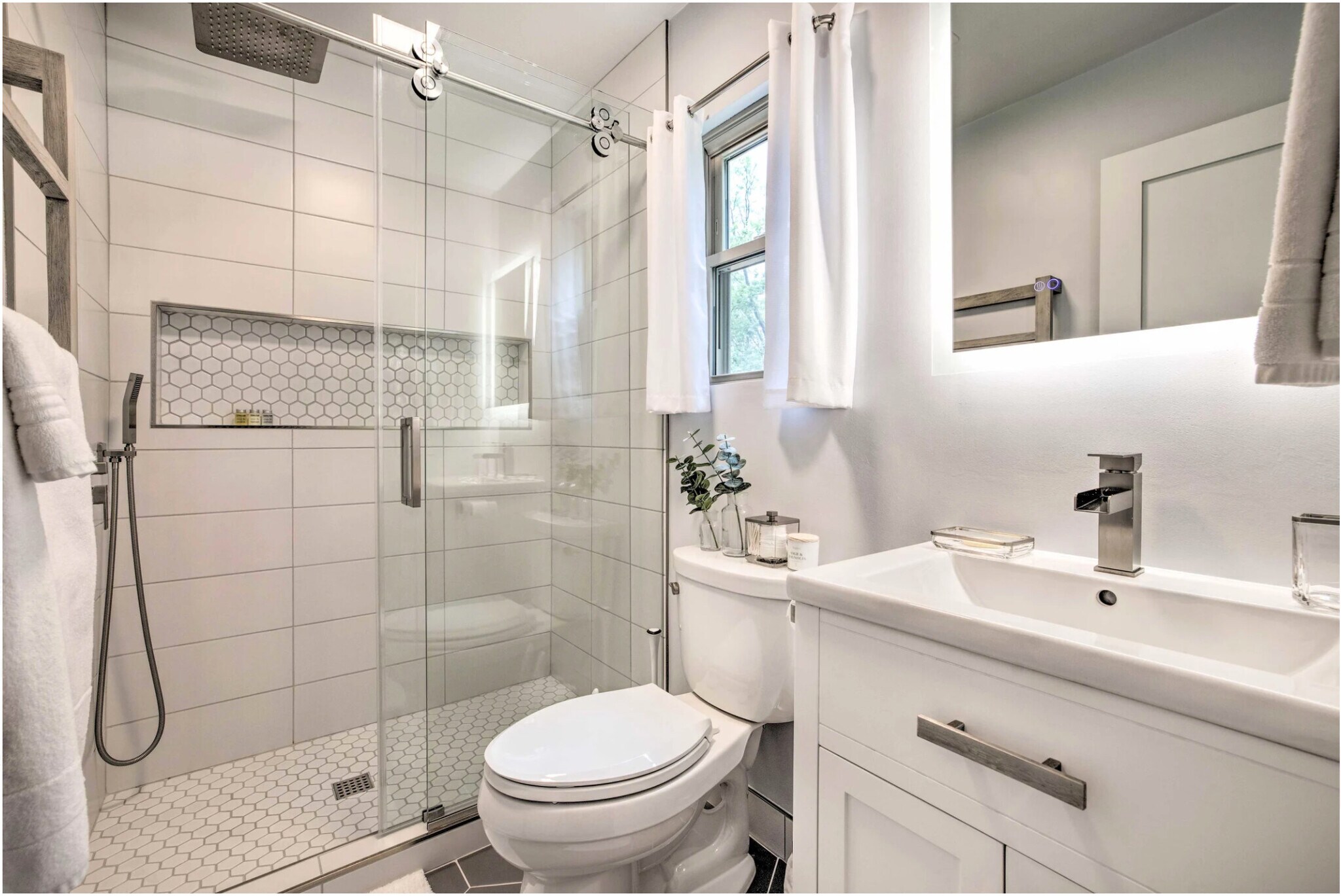 Building Photo - 1385 Northbrook Dr