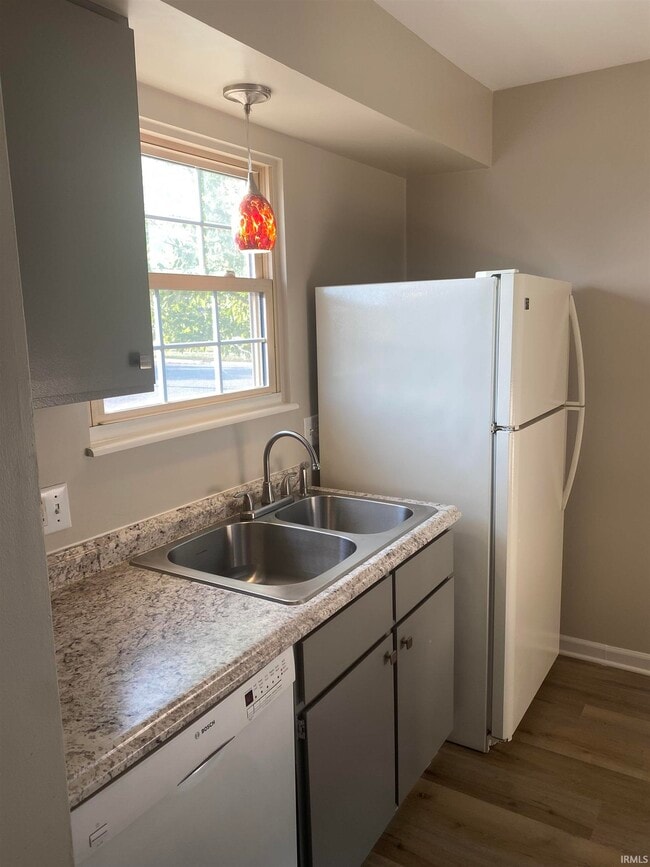 Building Photo - 5022 Woodmark Dr