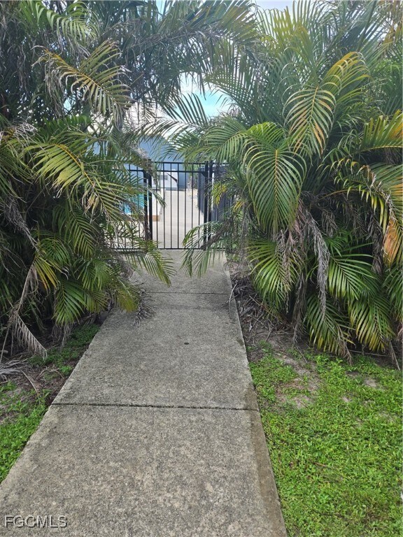 Building Photo - 4513 SW 8th Ct