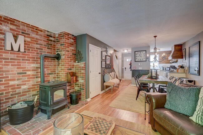 Building Photo - 59 Haynesville Ave