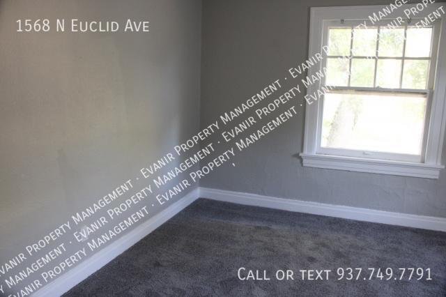Building Photo - 1568 N Euclid Ave