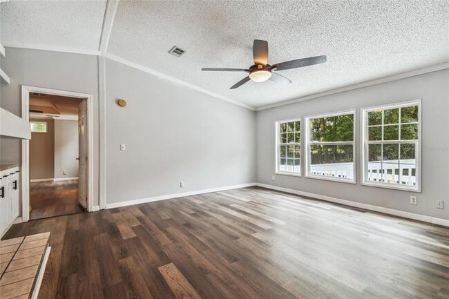 Building Photo - 34633 Missionary Rd