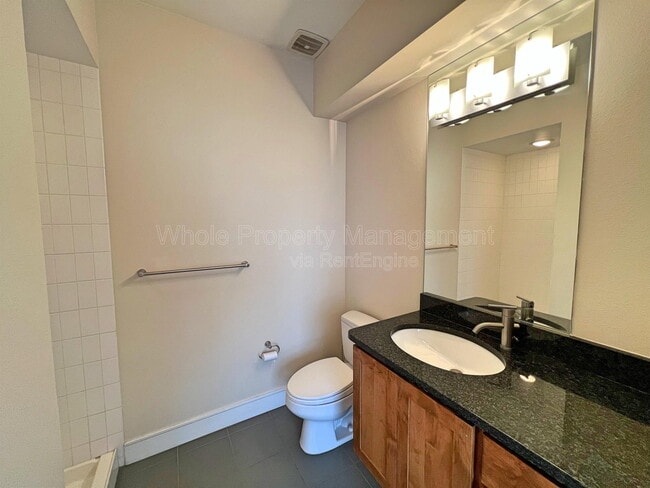 Building Photo - 2403 Bryant St