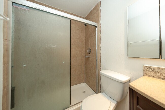 Building Photo - 9526 Nyssa St