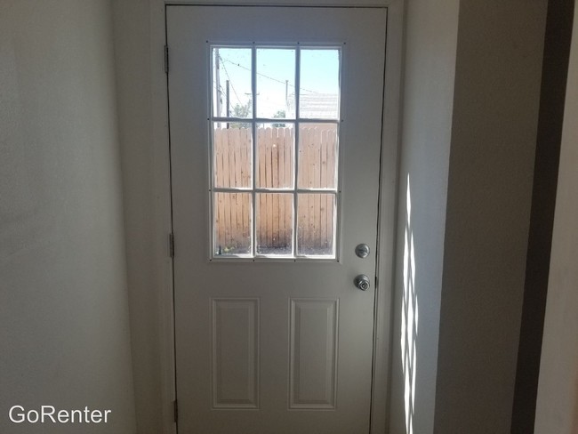 Building Photo - 5 br, 2 bath House - 911 S Drew St