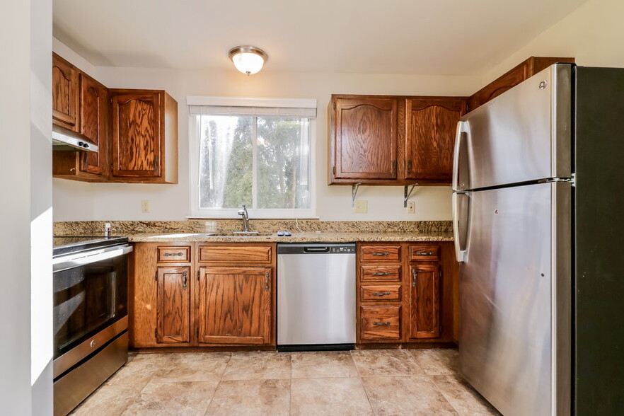 Building Photo - 17 Hollow Tree Ct
