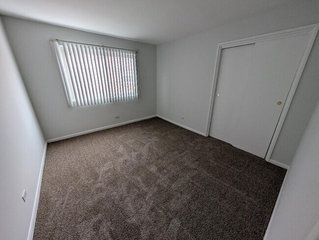 Building Photo - 17515 Sandalwood Dr