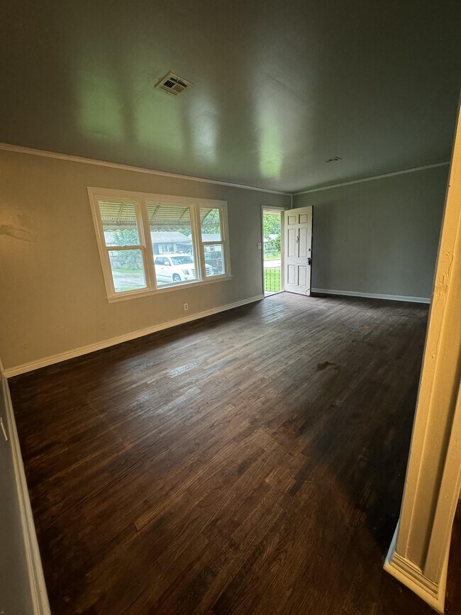 Building Photo - 6245 E Marshall St