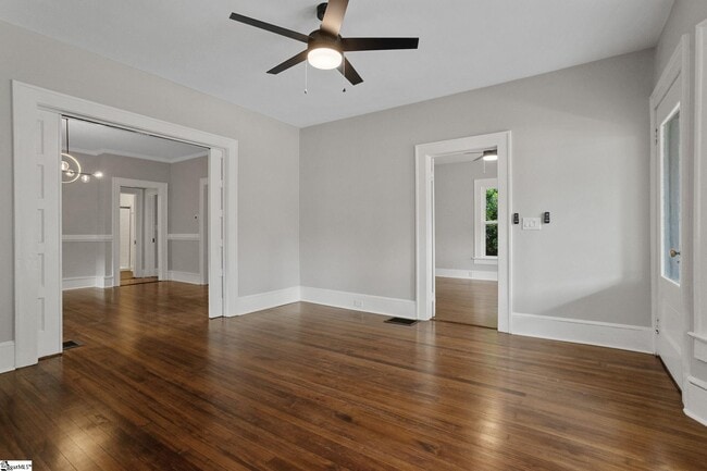 Building Photo - 3 Whitsett St