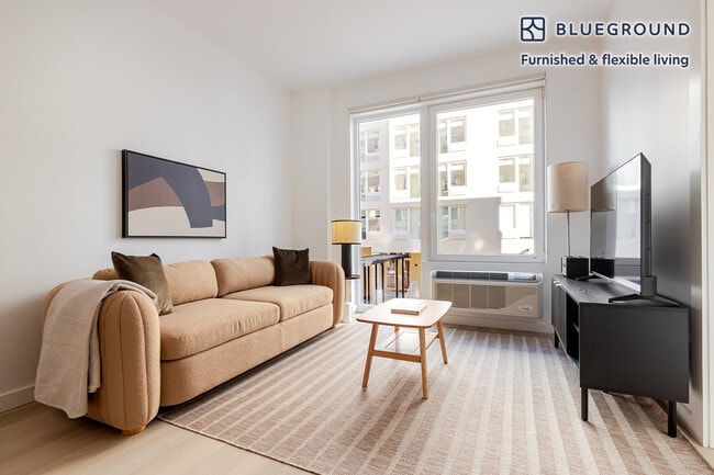 Building Photo - 525 Pacific St