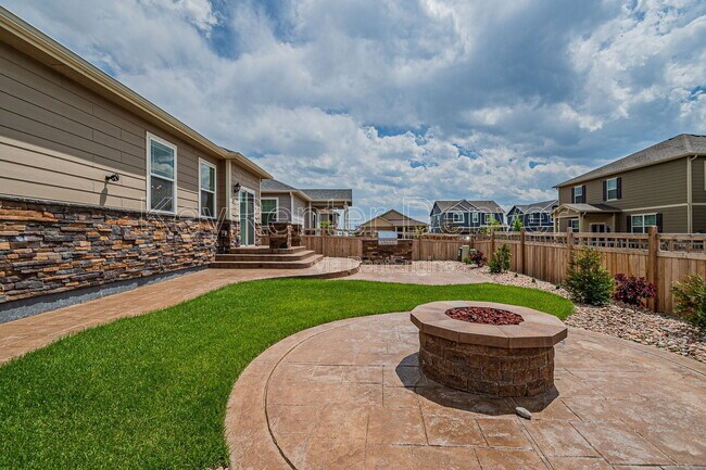 Building Photo - 6037 N Halifax Ct