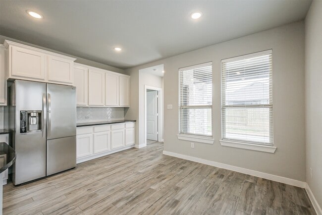 Building Photo - 122 Vine Mint Dr