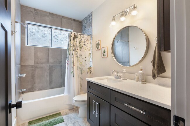 Building Photo - Stunning 4/3.5 Home in Highly Sought-After Area w/ 1300 Sq Ft of Outdoor Space!