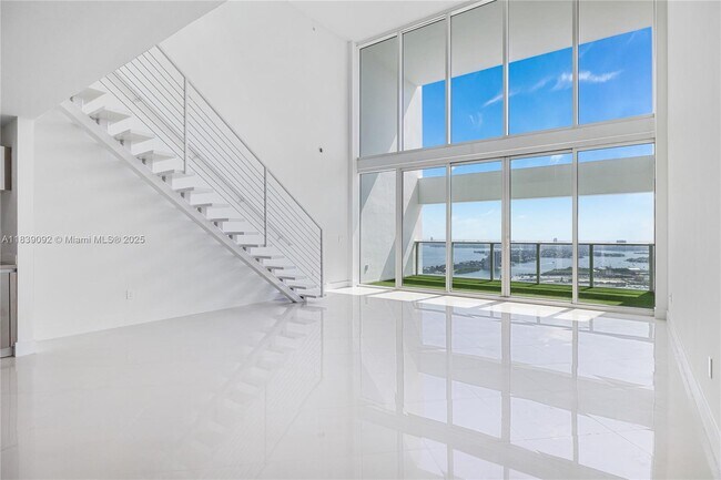 Building Photo - 1040 Biscayne Blvd