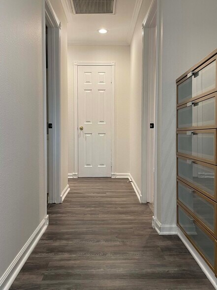 Building Photo - 25660 Allen Way